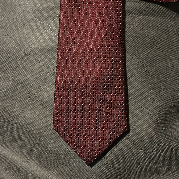Men’s Tie - Picture 1 of 4